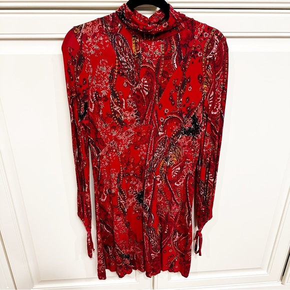 Free People All Dolled Up Women’s Red Paisley Pattern Mock Neck Boho Mini Dress - Picture 7 of 15